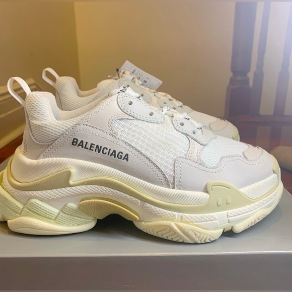 BALENCIAGA Triple S Sneakers - Picture 5 of 7